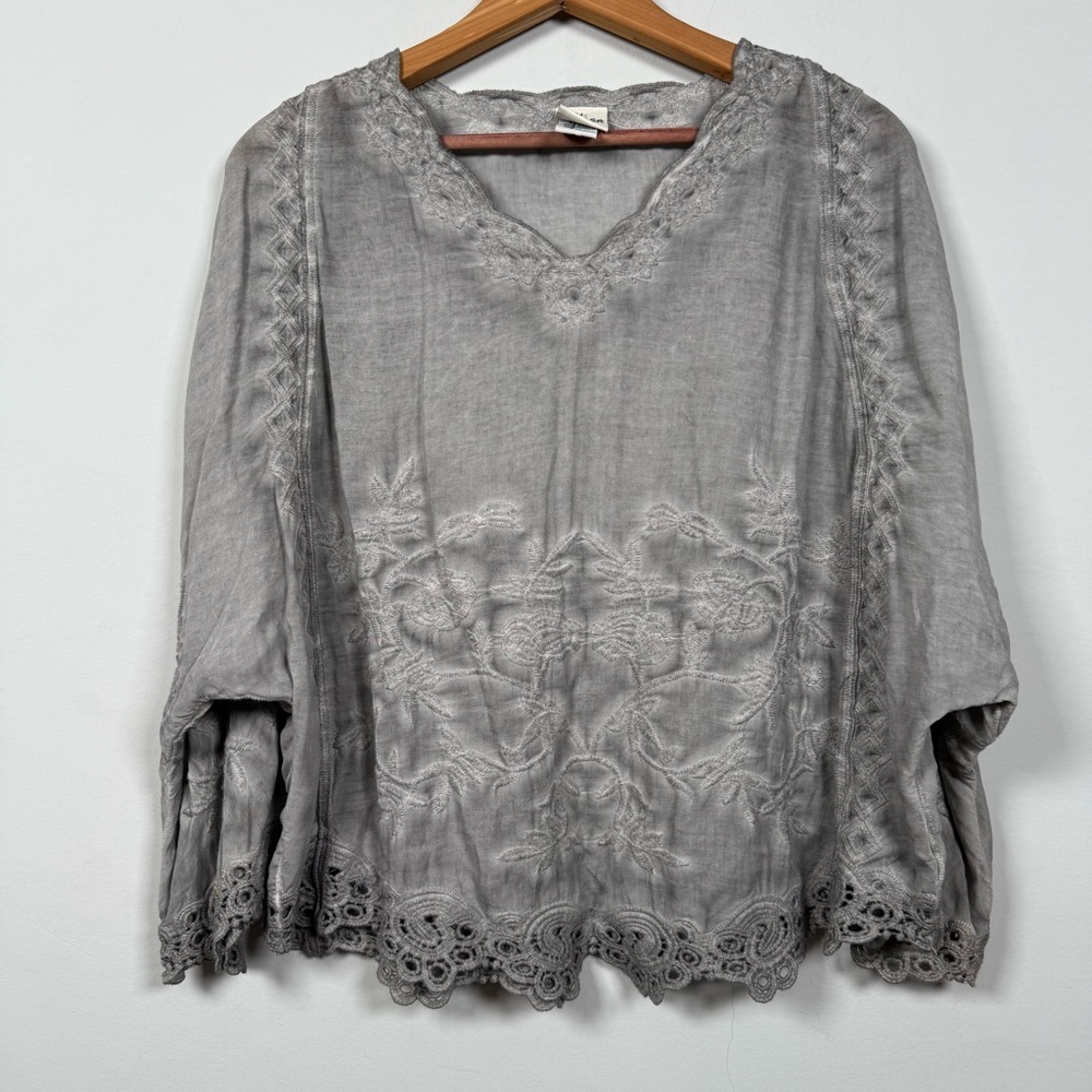 100% Rayon Gray Embroidered Dolman Sleeve Blouse, Size S/M